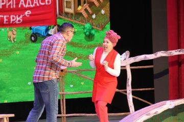 Актаныш район драма һәм комедия театры Мөслимгә килде