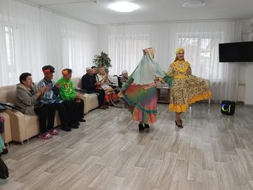 Халыклар дуслыгында - Россия бердәмлеге