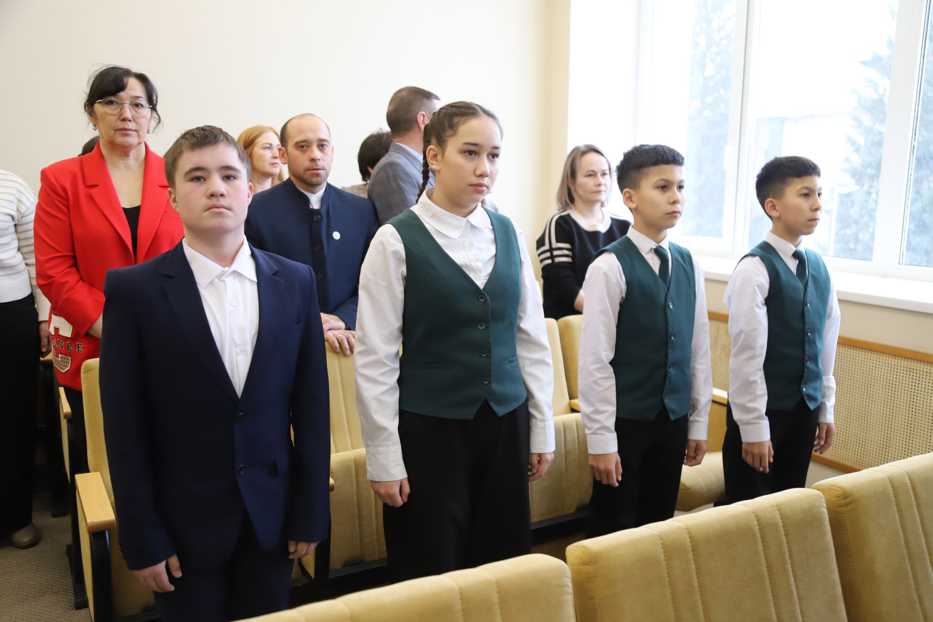 Сессиядә 11 егет-кызга Россия Федерациясе гражданины паспортлары тапшырылды