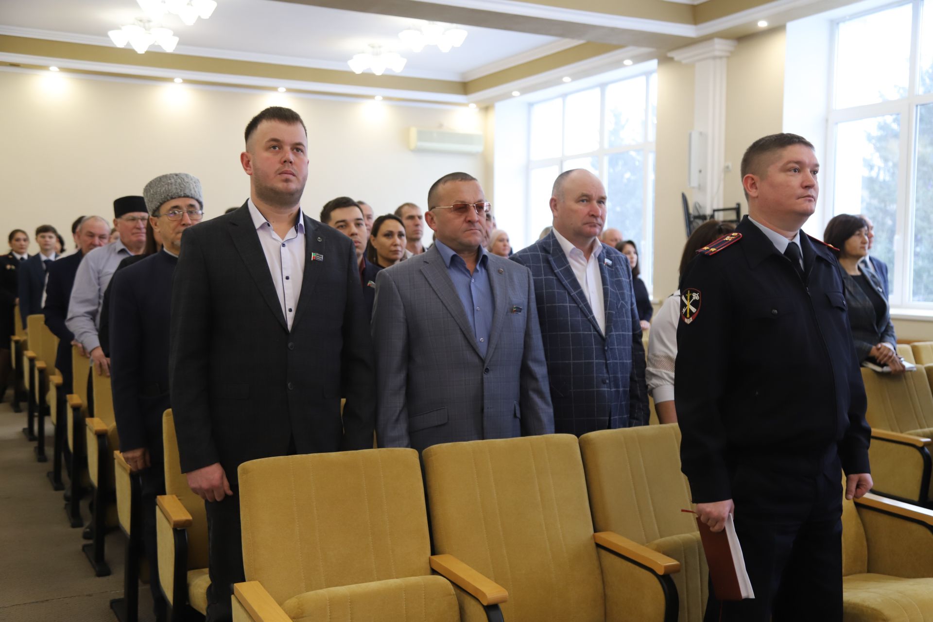 Сессиядә 11 егет-кызга Россия Федерациясе гражданины паспортлары тапшырылды