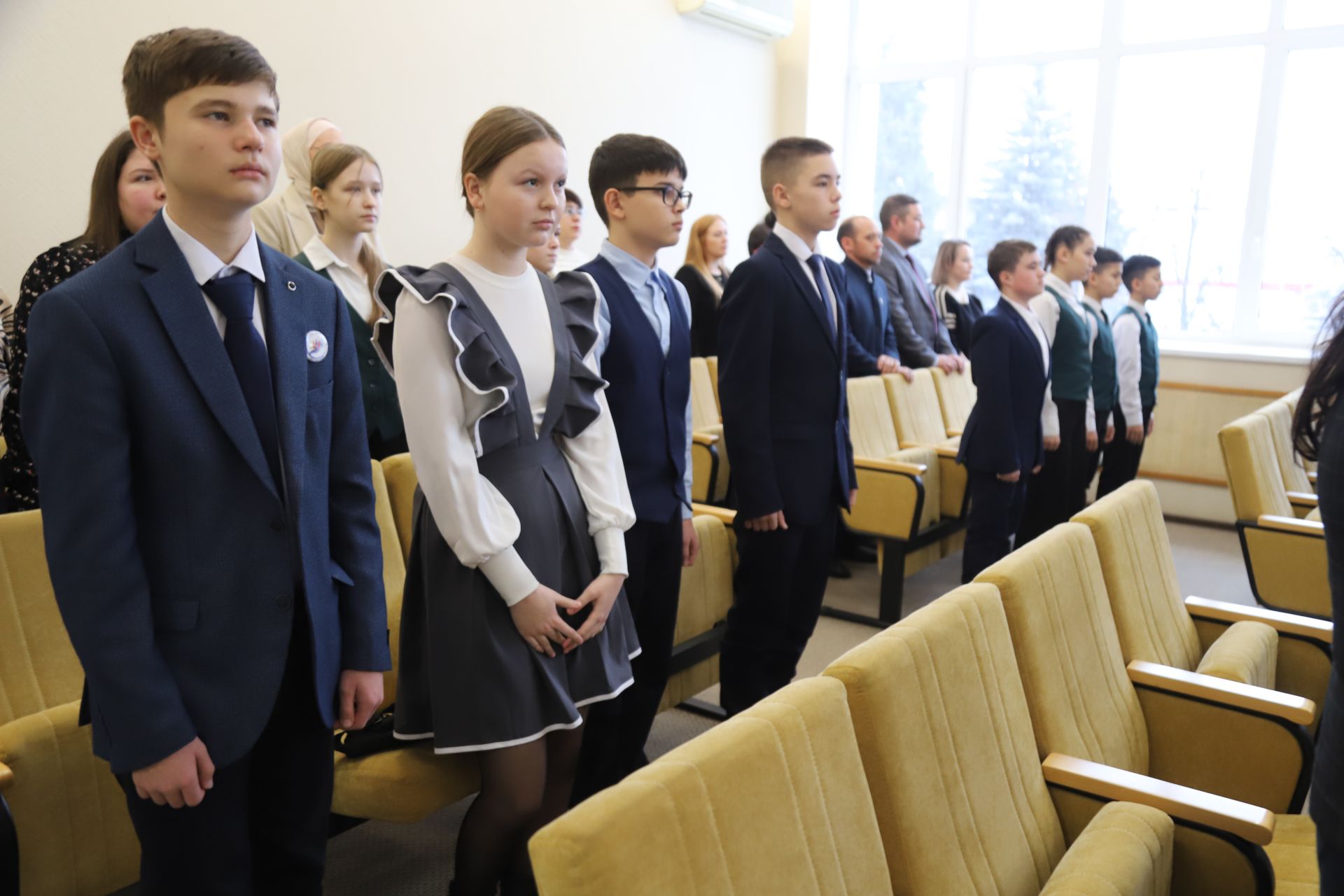 Сессиядә 11 егет-кызга Россия Федерациясе гражданины паспортлары тапшырылды