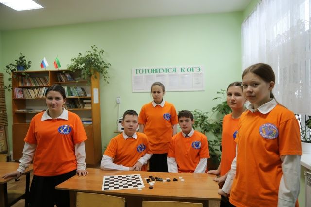 Олы Чакмак мәктәбендә “Тылсым” волонтерлар отряды эшли