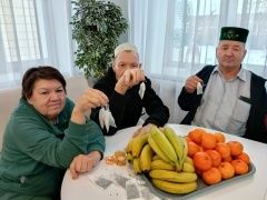 Дуслар, мандариннар һәм хуш исле чәй булмаганда Яңа елның нинди кызыгы бар!