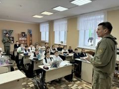 Мөслим гимназиясендә экологик тәрбия: «Чатыр Тау» заказнигы җитәкчесе рәхмәт хаты тапшырды