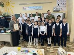 Мөслим гимназиясендә экологик тәрбия: «Чатыр Тау» заказнигы җитәкчесе рәхмәт хаты тапшырды