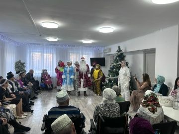 Мөслим картлар һәм инвалидлар интернат-йорты Яңа елны каршылый