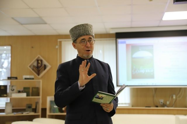 Район үзәк китапханәсендә Рәйхан Әлмөхәммәтовның “Язлар килә” исемле китабын тәкъдир итү кичәсе узды