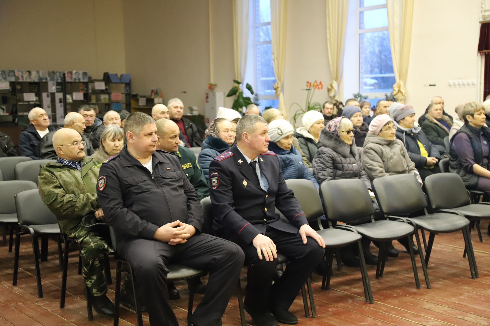 Кузгатсаң, авыр таш та җиңеләя