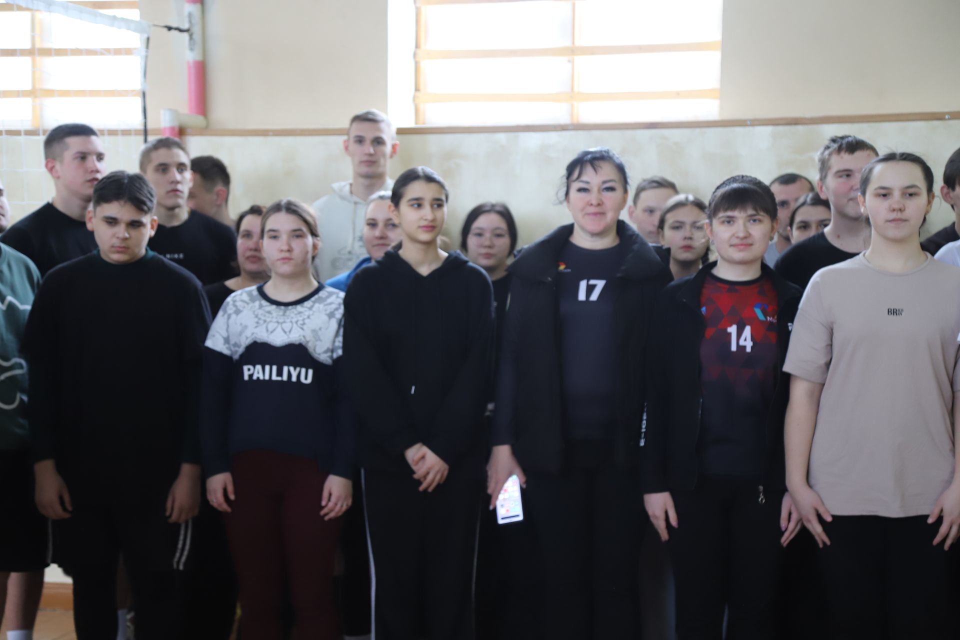 Авыл яшьләре сынатмый