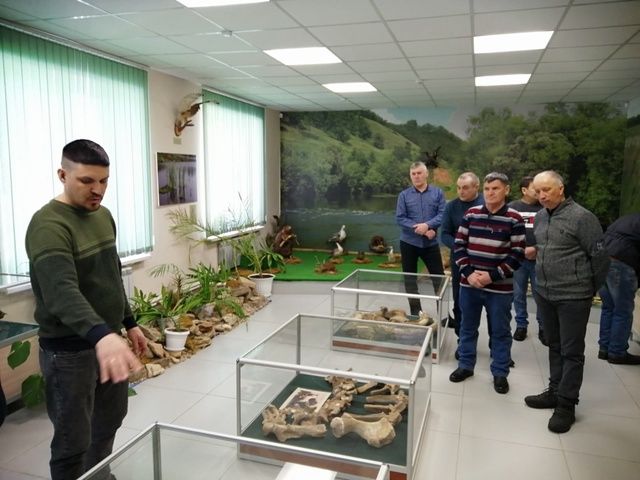 Германиядә хезмәт иткән совет гаскәрләре төркеме ветераннары укучылары өчен тәрбия чарасы үткәрде