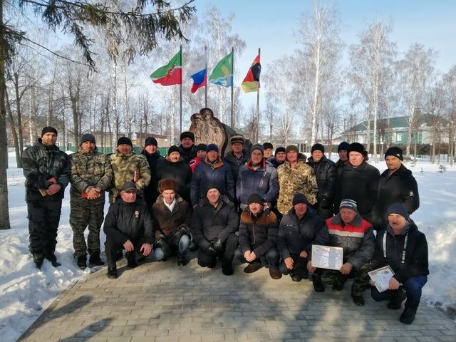 Германиядә хезмәт иткән совет гаскәрләре төркеме ветераннары укучылары өчен тәрбия чарасы үткәрде