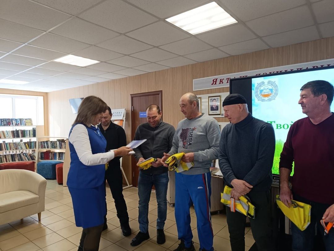 Кичә Мөслим үзәк китапханәсендә «Знатоки ПДД» исемле интеллектуаль уен үтте