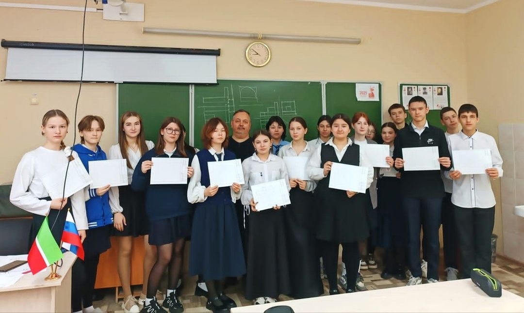 «Минем беренче сызымым» исемле осталык дәресе үтте