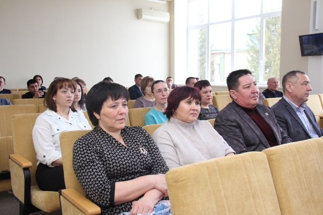 Кичә чисталык икеайлыгында башкарыласы эшләр буенча киңәшмә узды