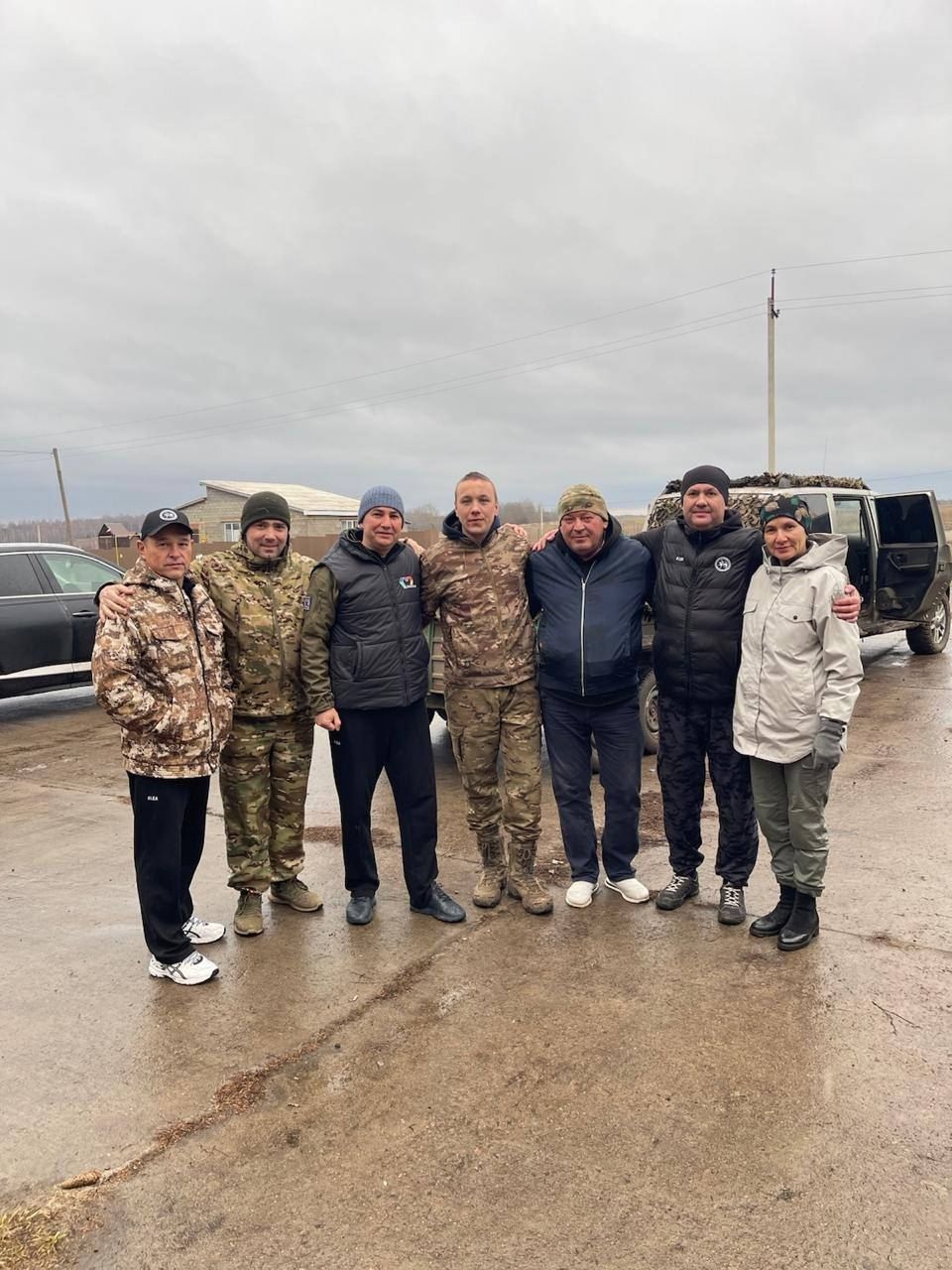 Район башлыгы Альберт Хуҗин җитәкчелегендә бертөркем райондашларыбыз МХОдәге егетләргә ярдәм йөге тапшырды