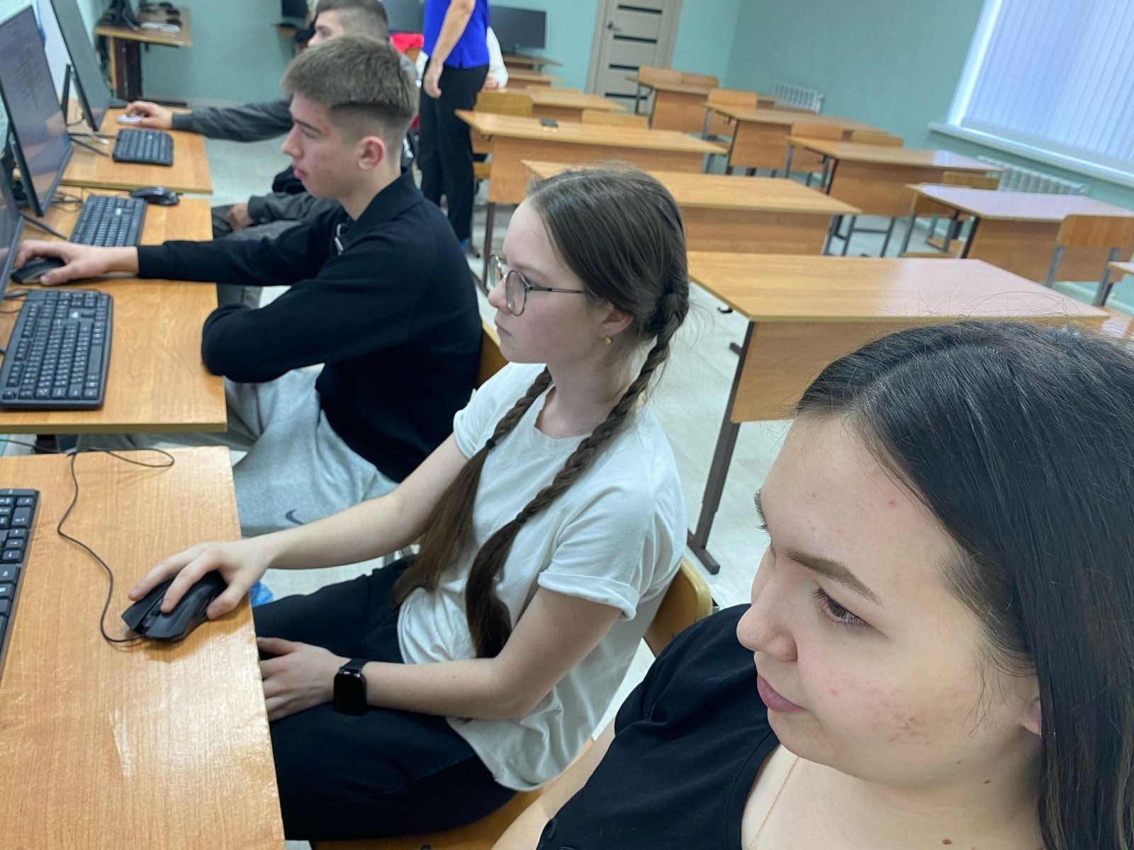 Автотранспорт белән идарә итүчеләр саны арта бара