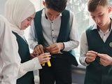 Г. Тукай исемендәге Мөслим урта мәктәбендә Казан дәүләт энергетика университеты һәм «Әлмәт электр челтәрләре» АҖнең Мөслим филиалы хезмәткәрләре катнашында районкүләм Ачык ишекләр көне үткәрелде.