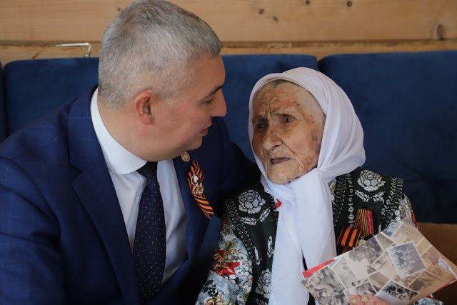 Бөек Җиңү бәйрәме алдыннан ветераннар хөрмәтләнә