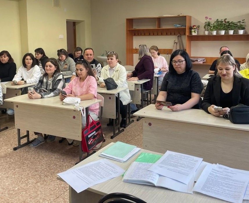 Ата-аналар җыелышы онлайн: район мәгариф идарәсе нәрсә турында сөйләде?