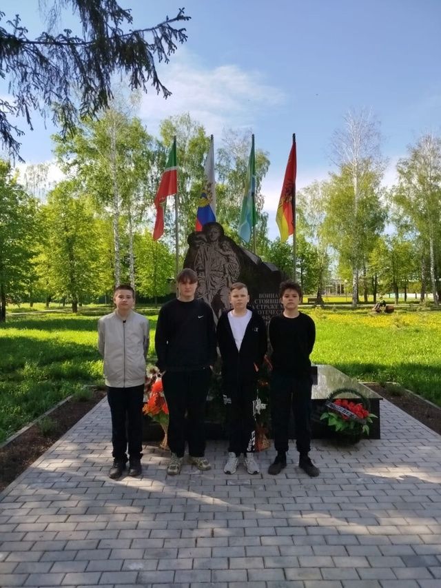 Тойгелде төп мәктәбе укучылары «Батырлар йорты»на һәм музейга кунакка килде