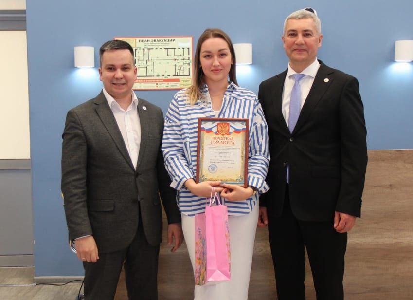 12 май — Шәфкать туташлары бәйрәме. Мөслим районында тантаналы чара