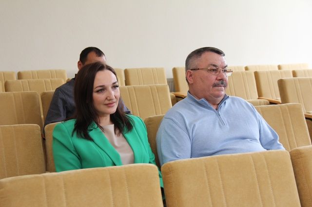 Район хакимиятенең актлар залында хисап-сайлау җыелышы узды