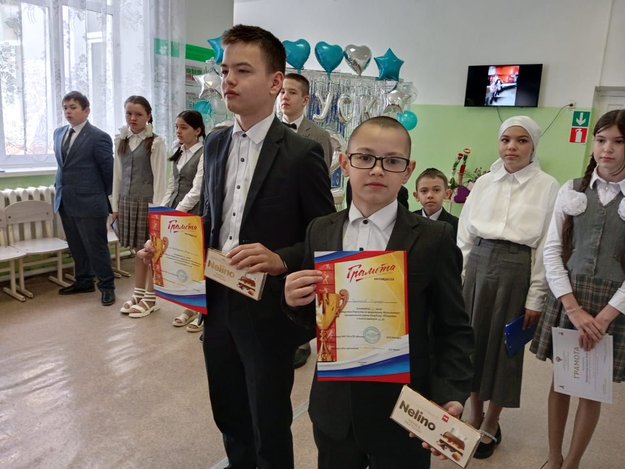 24 май көнне Баек төп мәктәбенең 9 сыйныф чыгарылыш сыйныф укучысы Гаяз Хәмәдишин өчен кыңгырауның чыңлап торган,  әмма моңсу тавышы яңгырады