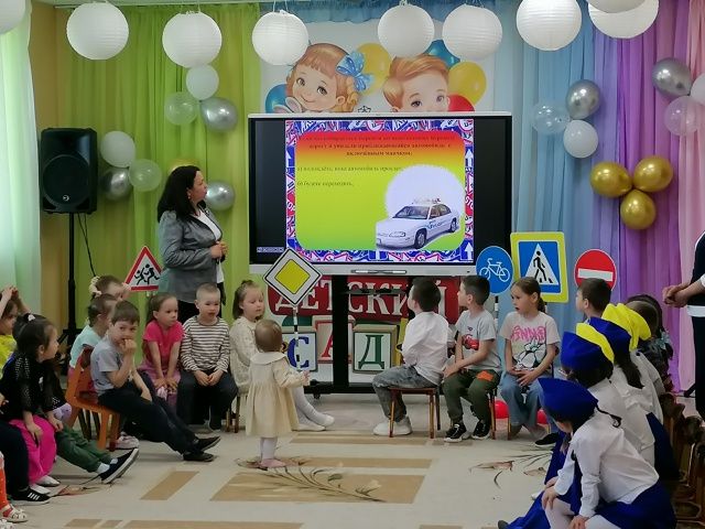 Кичә «Миләшкәй» балалар бакчасында «Бала - төп пассажир» исемле акция узды