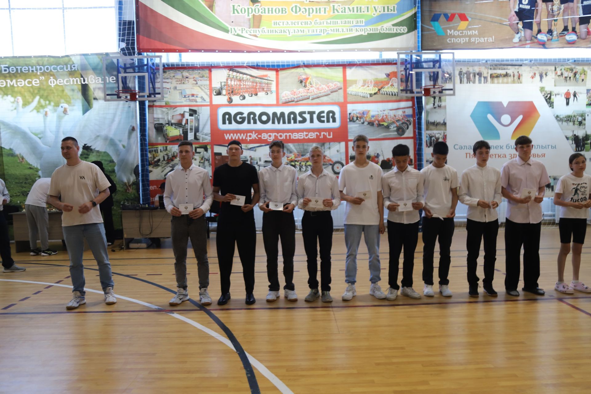 Кичә «Яшьлек» спорт мәктәбендә 2024-2025 уку елын ябу уңаеннан чыгарылыш тантанасы үткәрелде
