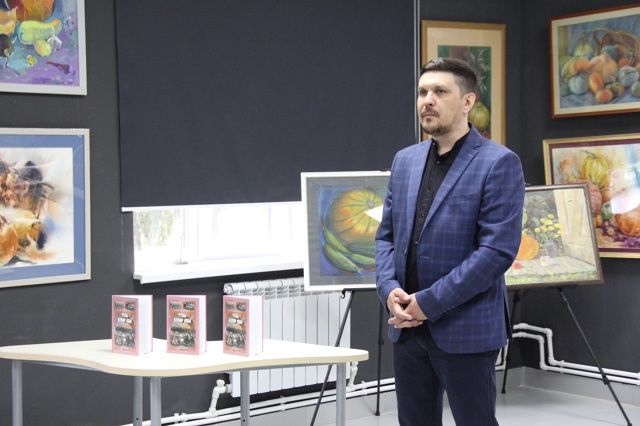 Бөек Җиңүнең 80 еллыгы уңаеннан туган якны өйрәнү музеенда «Утлы еллар аша» китабының lll бүлеген тәкъдир итү кичәсе узды
