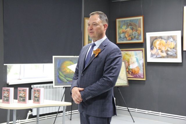 Бөек Җиңүнең 80 еллыгы уңаеннан туган якны өйрәнү музеенда «Утлы еллар аша» китабының lll бүлеген тәкъдир итү кичәсе узды