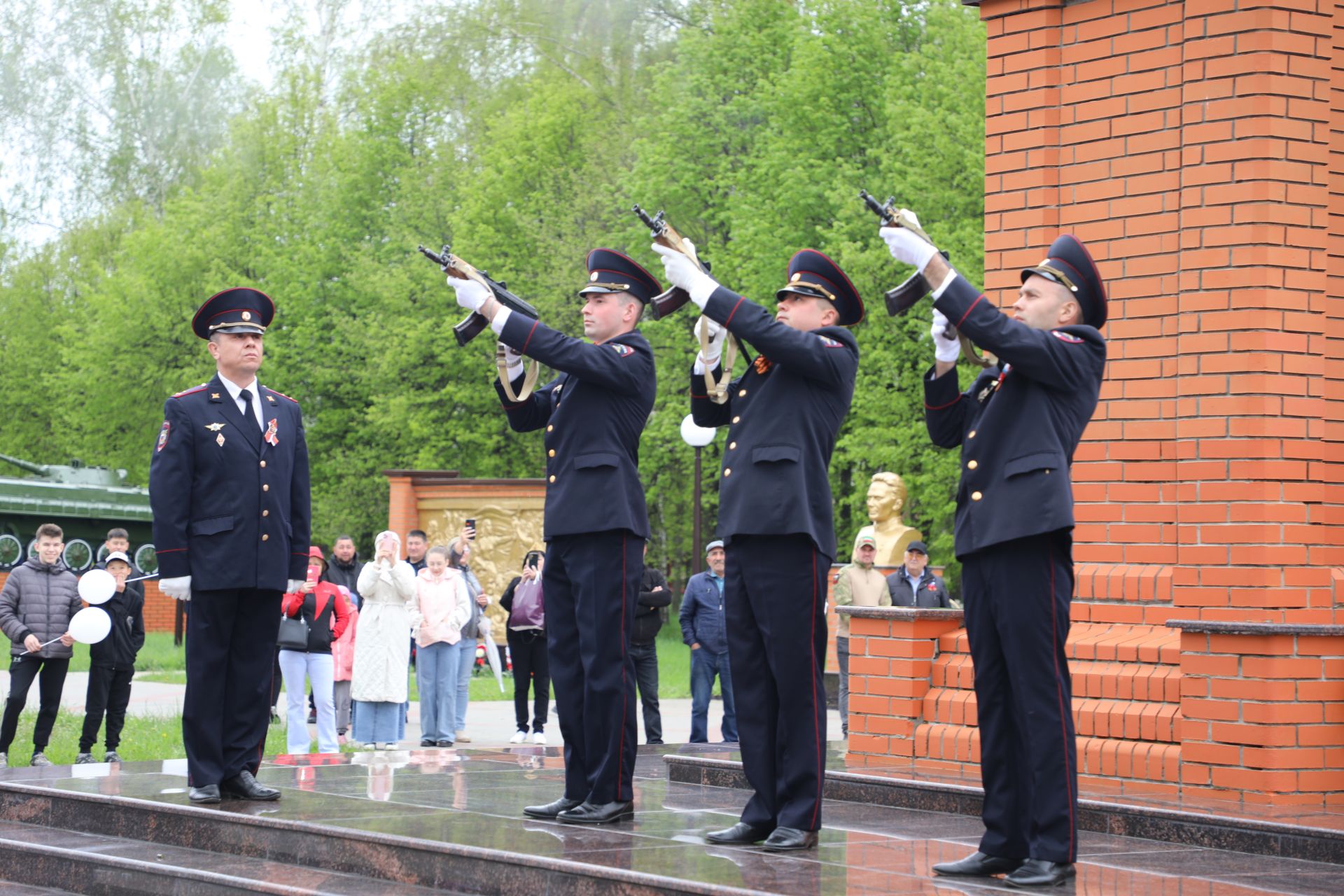 Бүген Мөслимдә Бөек Җиңүнең 80 еллыгына багышланган бәйрәм чаралары уза