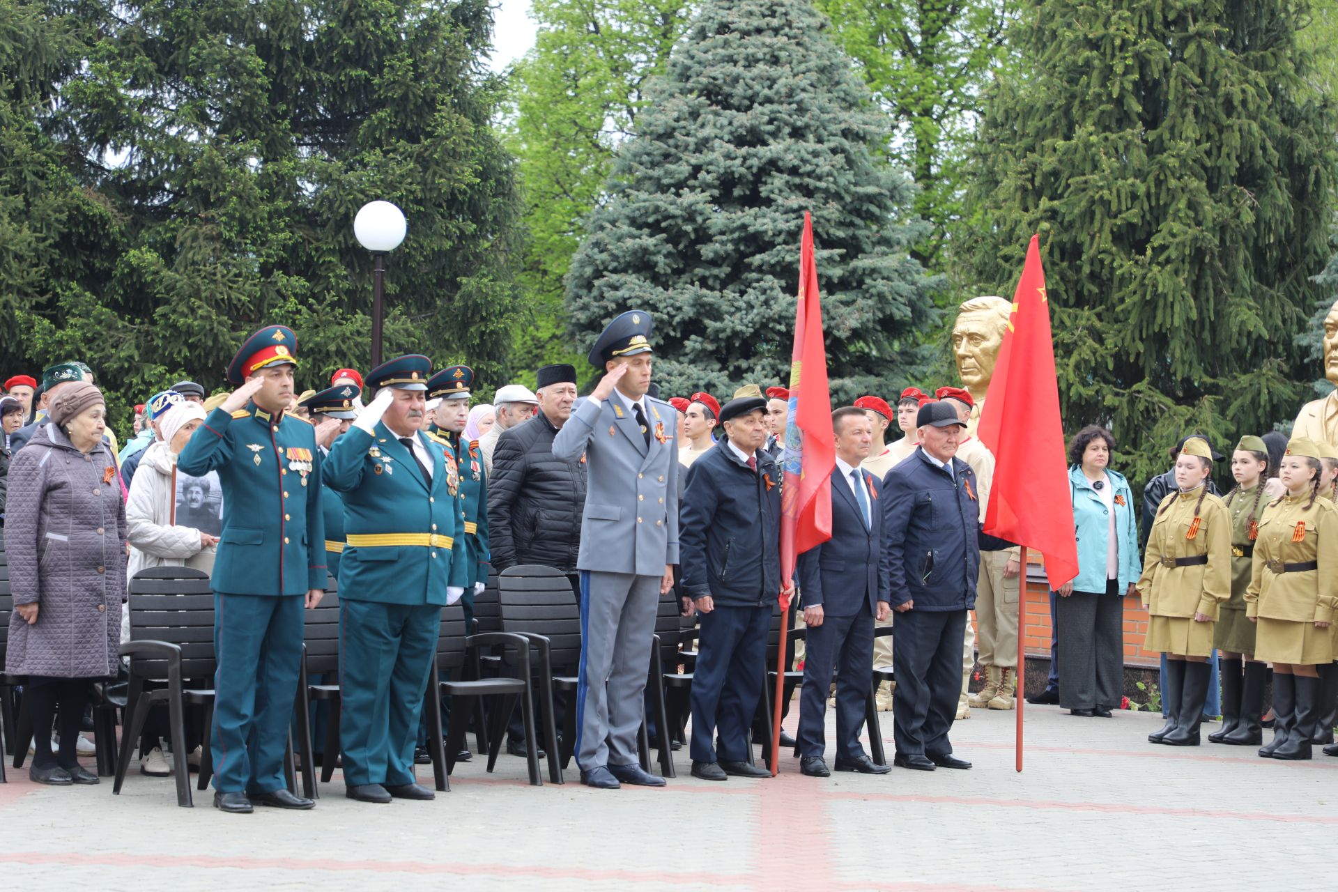 Бүген Мөслимдә Бөек Җиңүнең 80 еллыгына багышланган бәйрәм чаралары уза