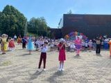Балаларны яклау көне уңаеннан «Мөслим йөрәге» скверында җыр- шигырьләргә бай булган күңелле чара үткәрелде
