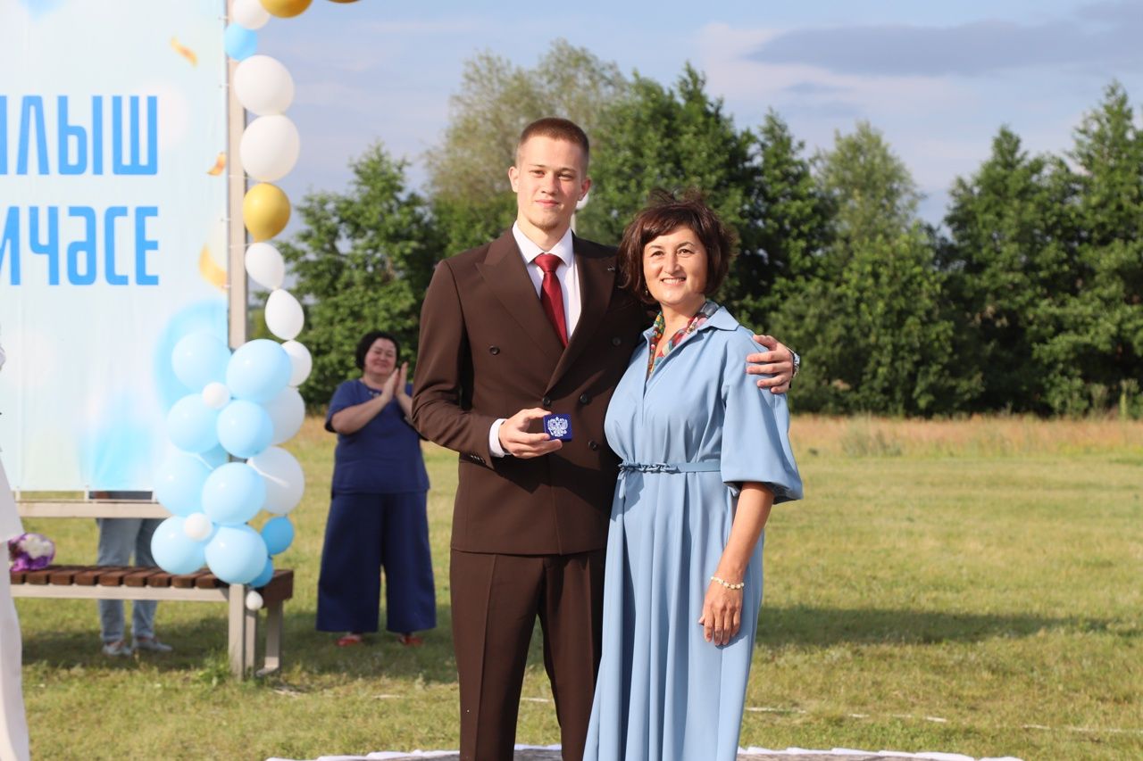 Быел районыбызның 6 мәктәбен 77 укучы тәмамлады