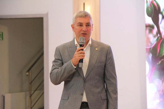 Социаль хезмәткәрләрне һөнәри бәйрәмнәре белән котладылар