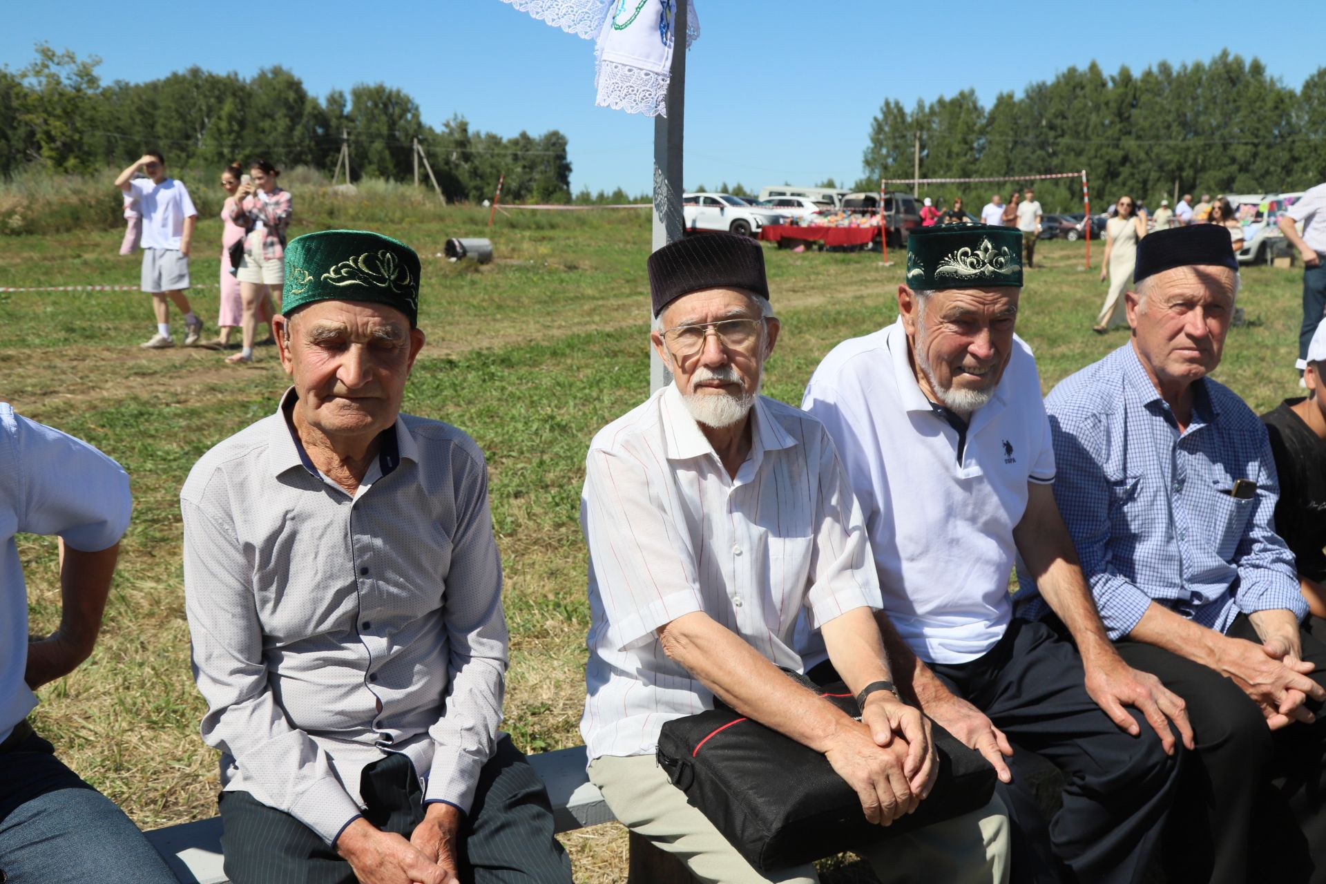 Бәхет эзләп ерак киткәннәрне Авыл көне дәшеп кайтара