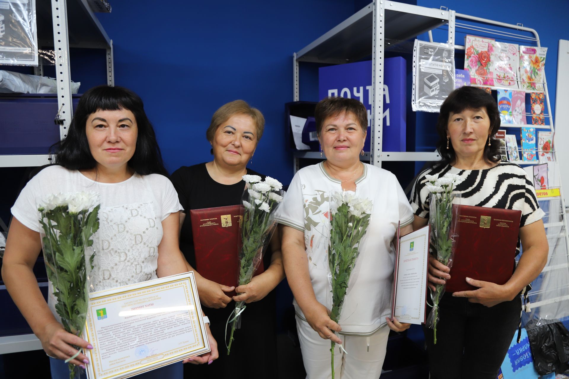 Район башлыгы Альберт Хуҗин почта хезмәткәрләрен котлады