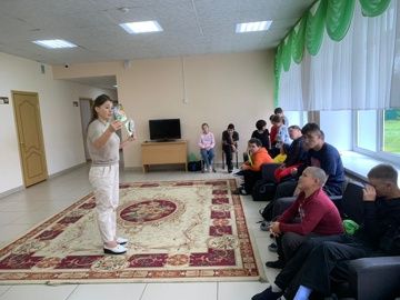 Музей хезмәткәрләре укучыларга мастре класслар уздырды