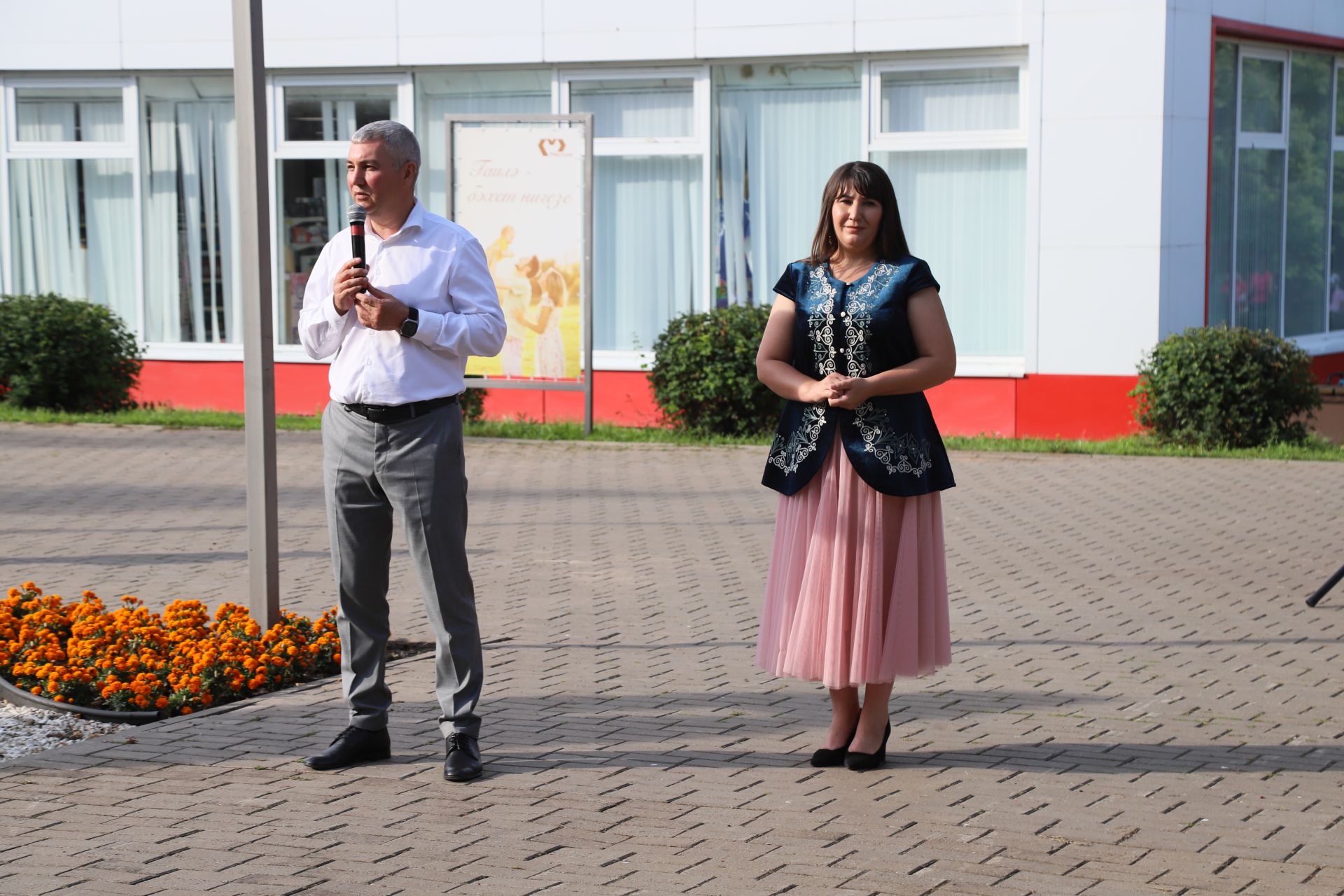 Мөслимнең «Бәхет» скверында Гаилә, мәхәббәт һәм тугрылык көненә багышланган чара үтте