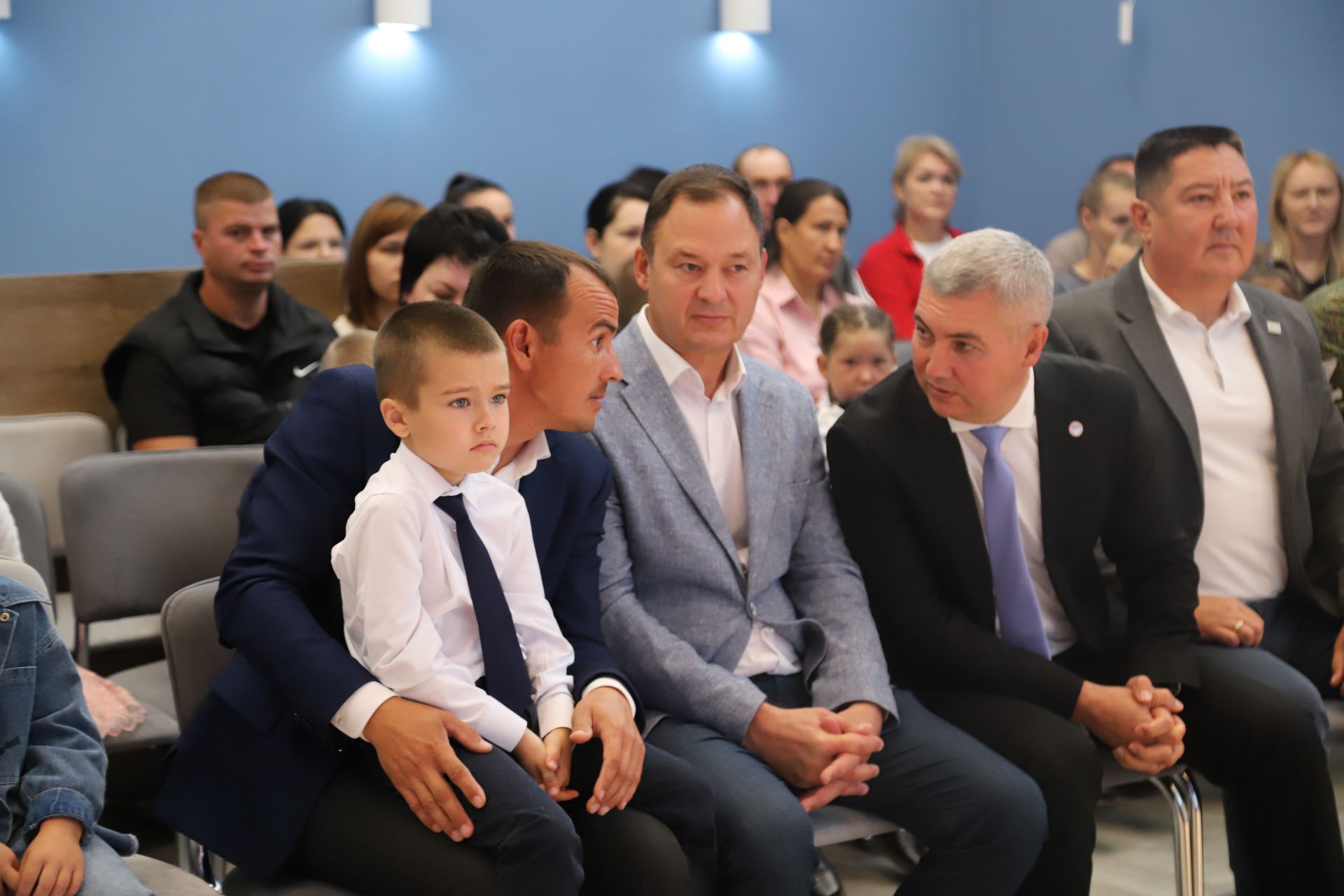 «Мизгел» яшьләр үзәгендә «Мәктәпкә әзерләнергә ярдәм ит!» хәйрия акциясе кысаларында чара үтте