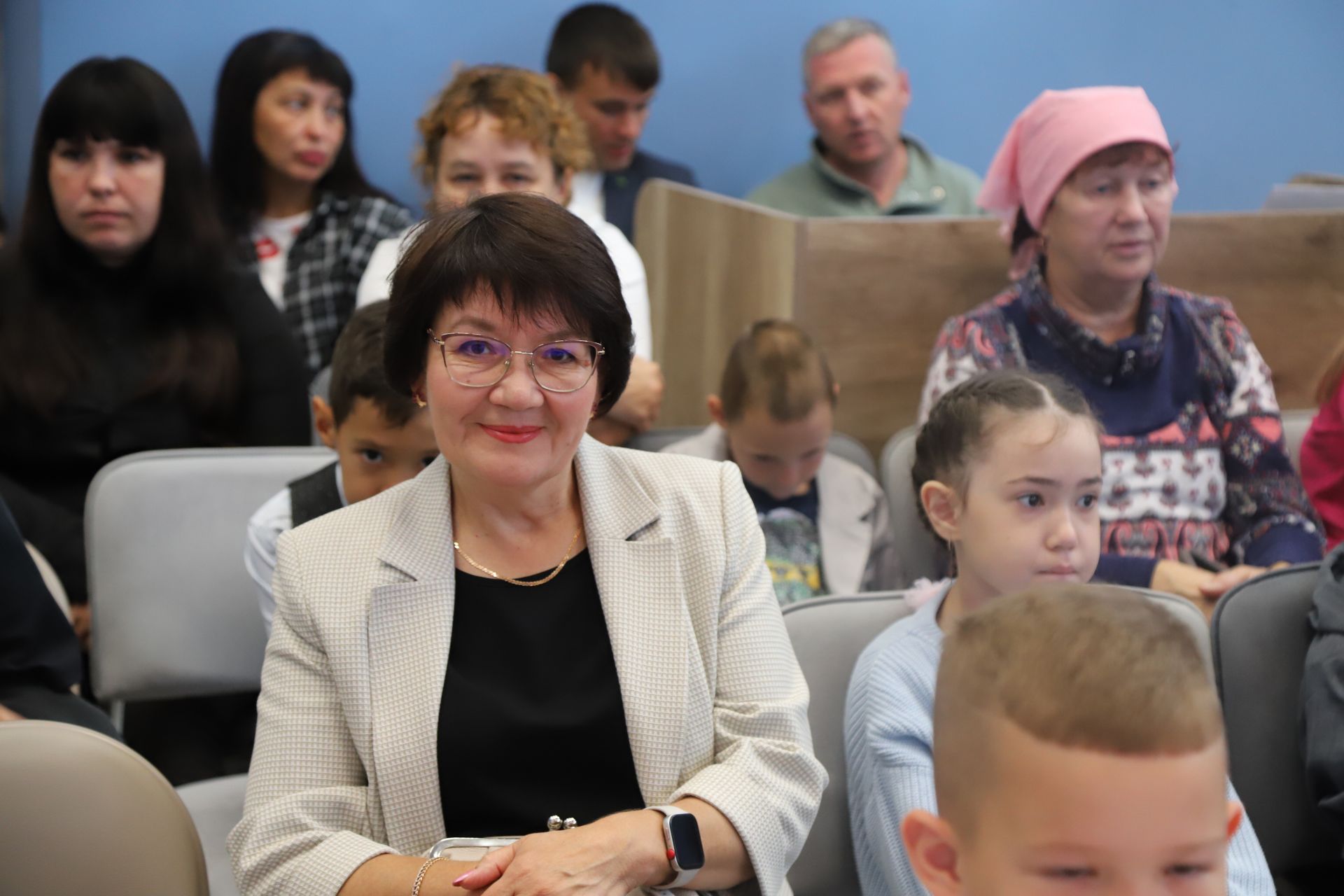 «Мизгел» яшьләр үзәгендә «Мәктәпкә әзерләнергә ярдәм ит!» хәйрия акциясе кысаларында чара үтте