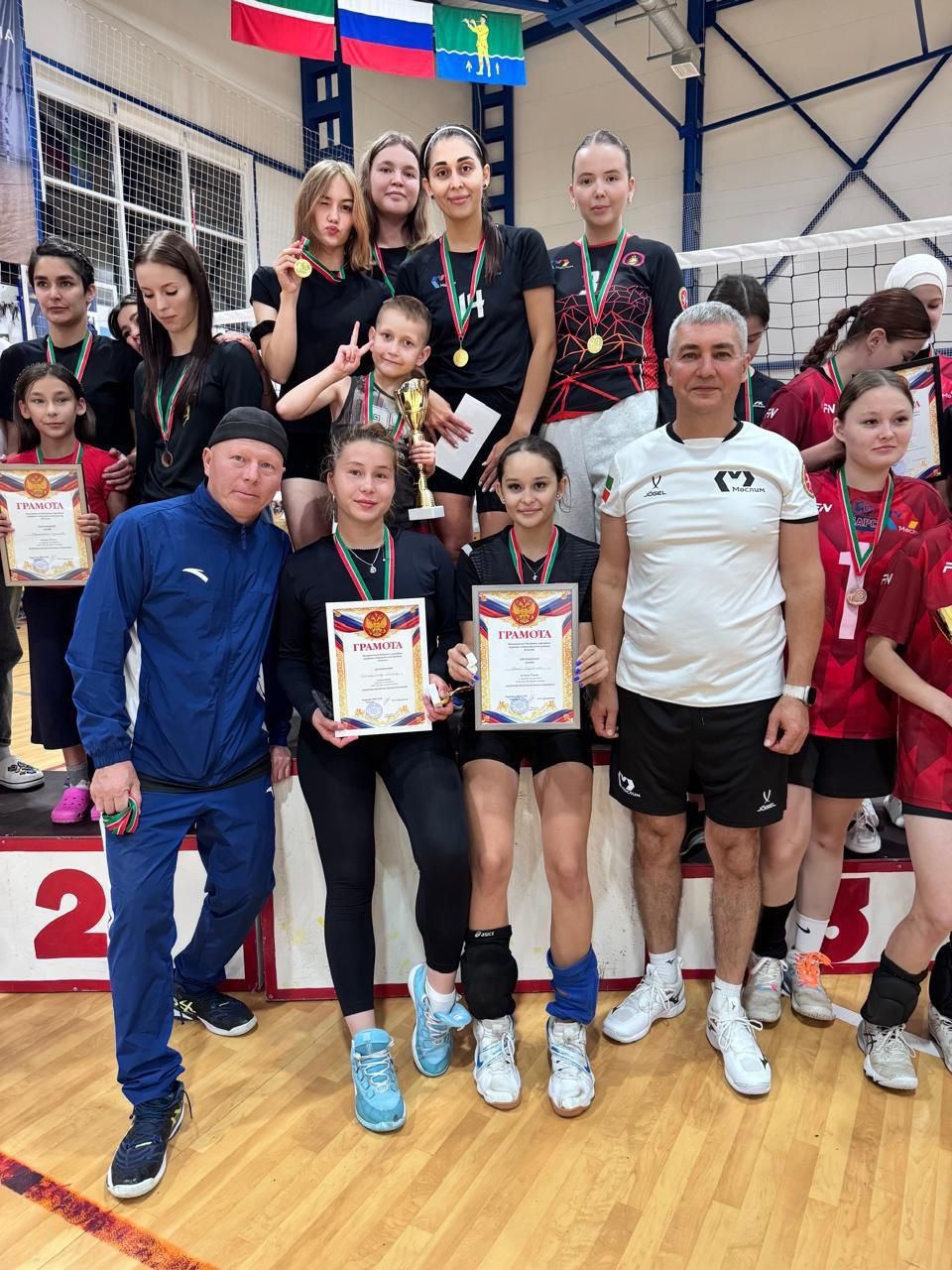 «Яшьлек» спорт комплексында волейбол турниры узды