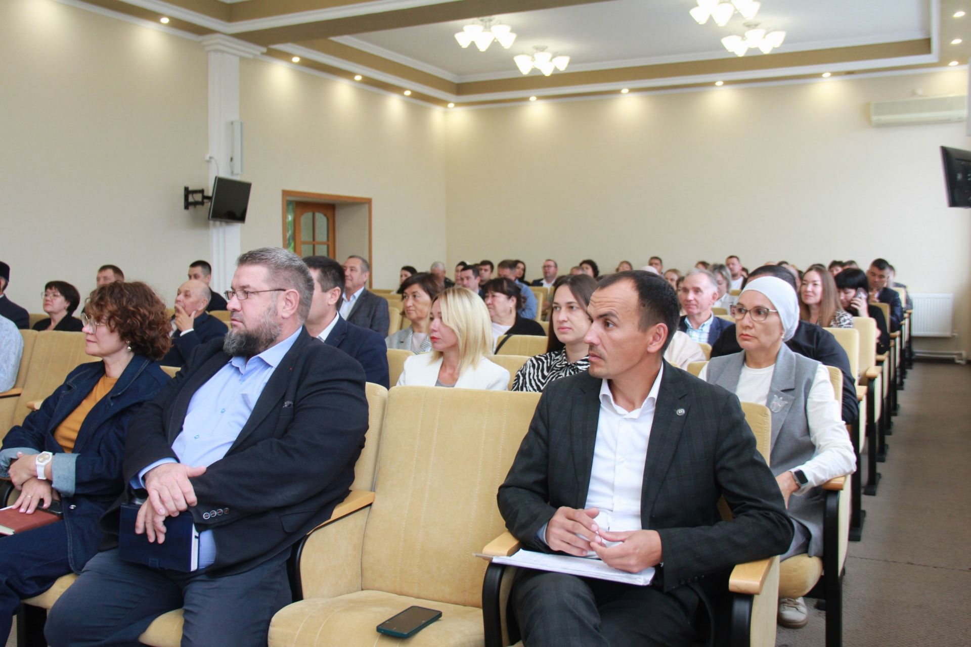 Район башлыгы Альберт Хуҗин җитәкчелегендә киңәйтелгән киңәшмә узды