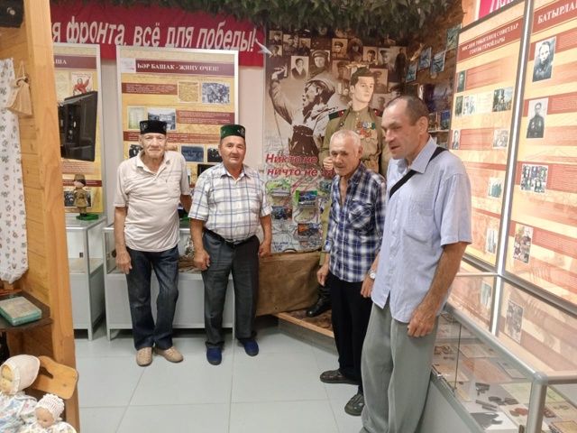 Туган якны өйрәнү музеенда Җиңүнең 80 еллыгына багышланган экскурсия