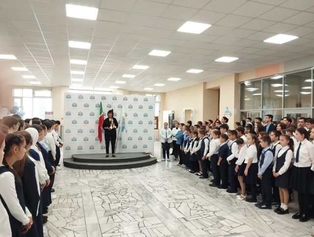 Хокук бозуларны профилактикалау: Мөслим гимназиясендә киңәйтелгән Совет утырышы