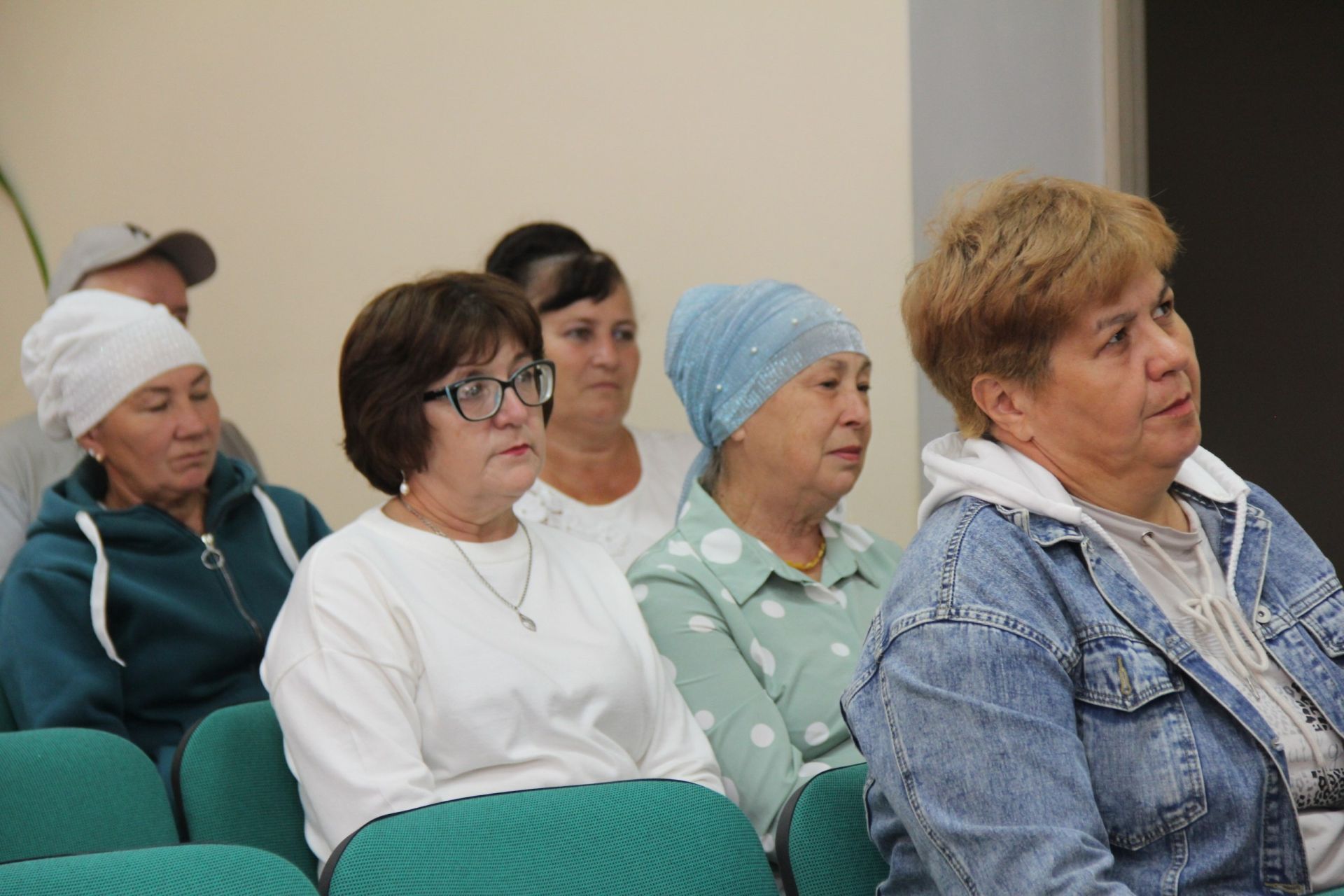 Мөслим районының Әмәкәй, Октябрь, Иске Карамалы авыл җирлекләрендә халык җыеннары узды