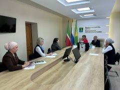 Бүген Мөслимгә ТР Хезмәт, мәшгульлек һәм социаль яклау министры Эльмира Зарипова килде