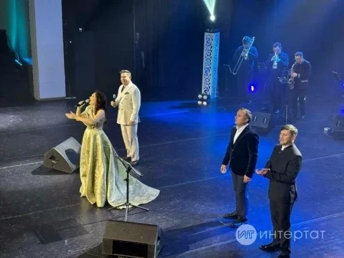 Алинә һәм Азат Кәримовлар күкрәк билгесе белән бүләкләнде