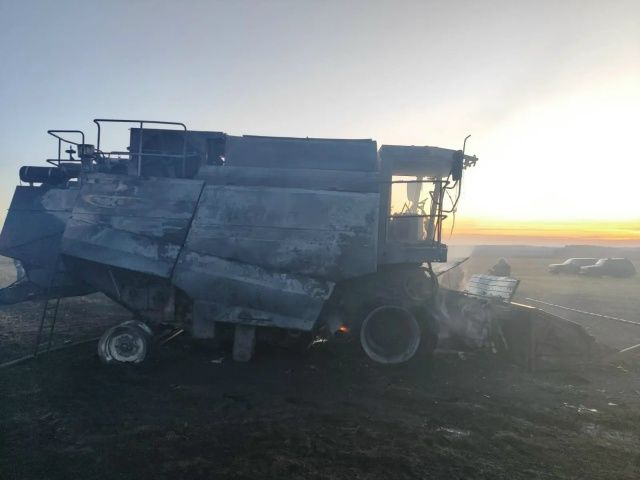 Яңа Усы авылы янындагы басуда “Полесье” маркалы комбайнга ут капкан
